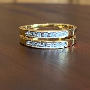 Gold tone rhinestone ring size 9.5